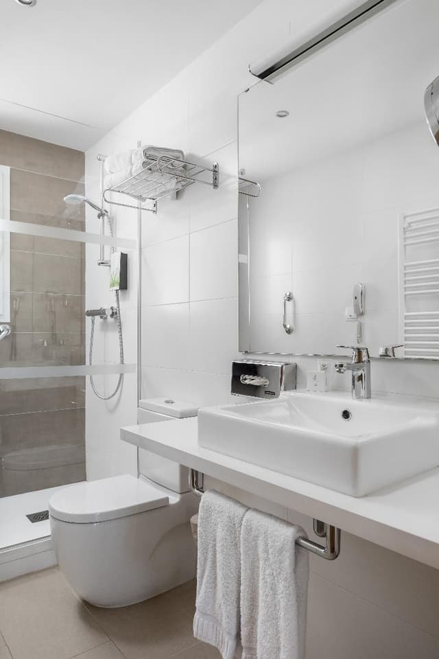 APARTMENT CAPACITY 6 TWO BEDROOMS