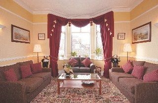Buckingham's Hotel0