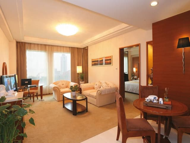 SUITE EXECUTIVE
