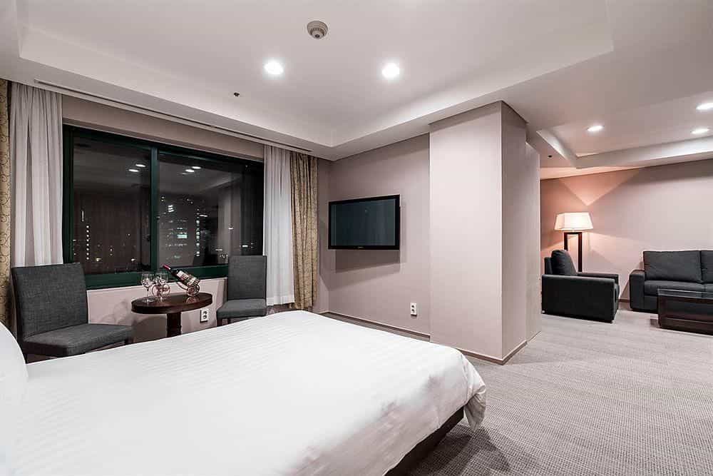 โรงแรมนิวฮิลท็อป โรงแรมนิวฮิลท็อป