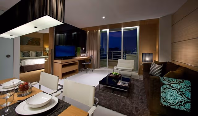 SUITE ONE BEDROOM