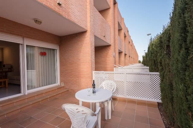 APARTMENT CAPACITY 5 ONE BEDROOM