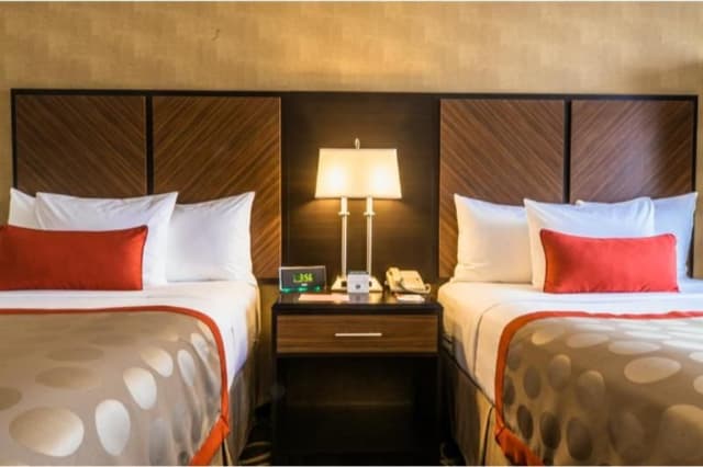 DOUBLE TWO BEDS