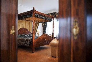 โรงแรมโอ๊ทแลนด์ ปาร์ค (Oatlands Park Hotel)0