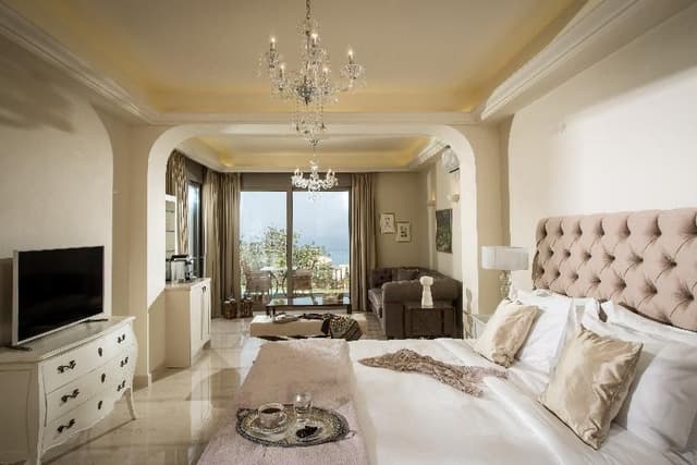SUITE LUXURY