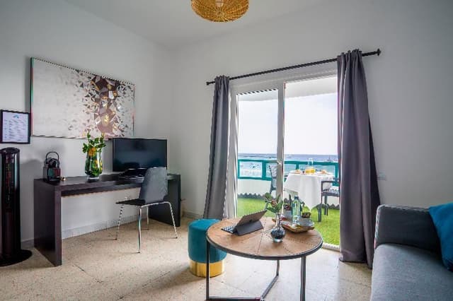 APARTMENT CAPACITY 3