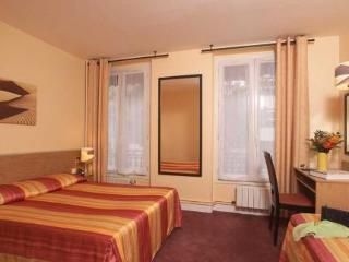 โรงแรมโบซูฌูร์ (Hotel Beausejour)1
