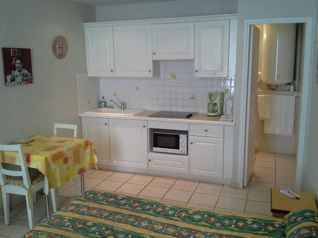APARTMENT TWO BEDS
