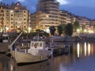 Piraeus Inn2
