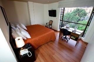 Travelers Apartamentos y Suites Fontana Plaza0