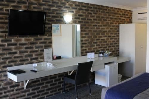 Standard Queen Room