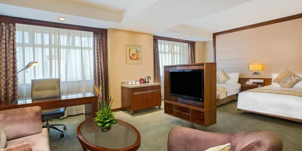 Crowne Plaza Nanjing Hotel Suites Crowne Plaza Nanjing Hotel Suites