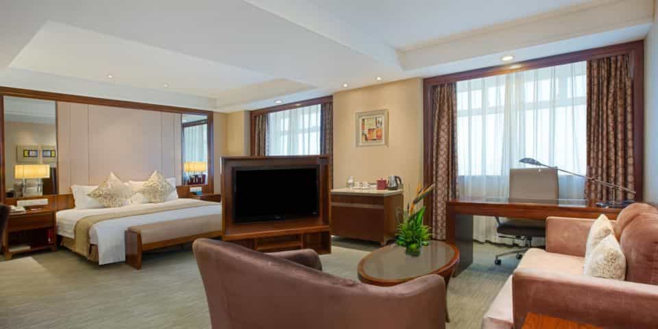 Crowne Plaza Nanjing Hotel Suites Crowne Plaza Nanjing Hotel Suites