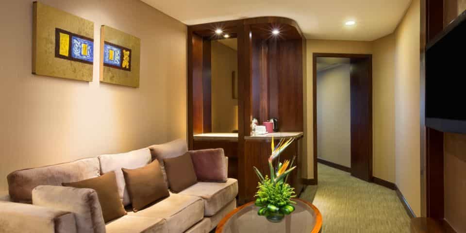 Crowne Plaza Nanjing Hotel Suites Crowne Plaza Nanjing Hotel Suites