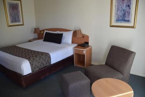 King Room with Spa Bath