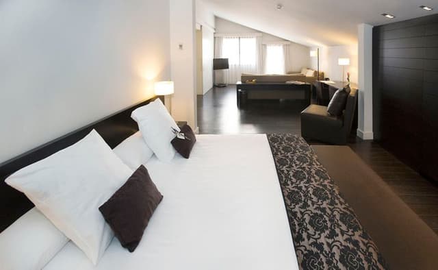 JUNIOR SUITE CAPACITY 1