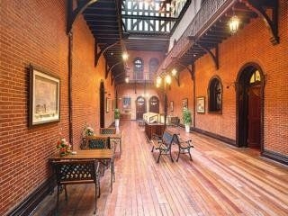 Astor House Hotel3