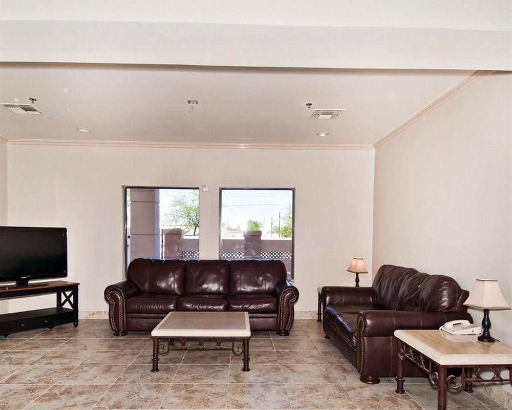 Quality Inn & Suites4