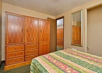 Rodeway Inn & Suites Rodeway Inn & Suites