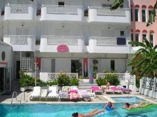 Elite Apartments0