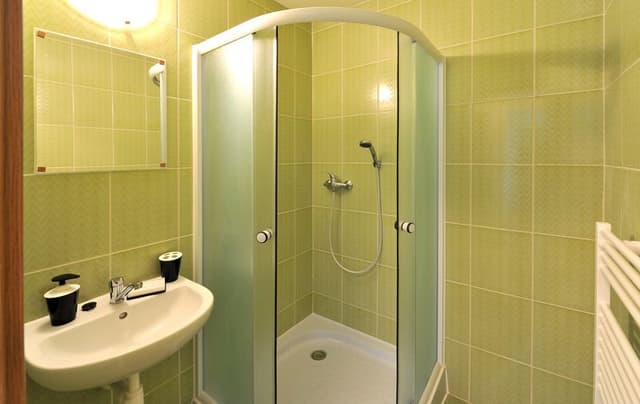 APARTMENT CAPACITY 6 TWO BEDROOMS