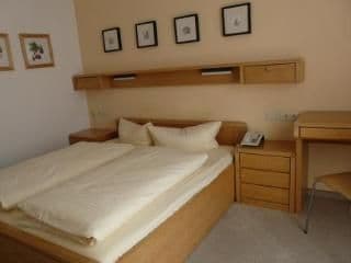 Hotel Roter Hahn Garni Hotel Roter Hahn Garni