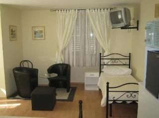 B&B Kastel 17002