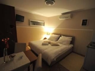 Rooms & Apartments Buble2