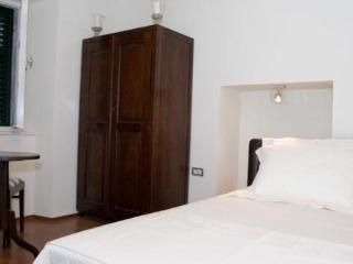 Roko House0