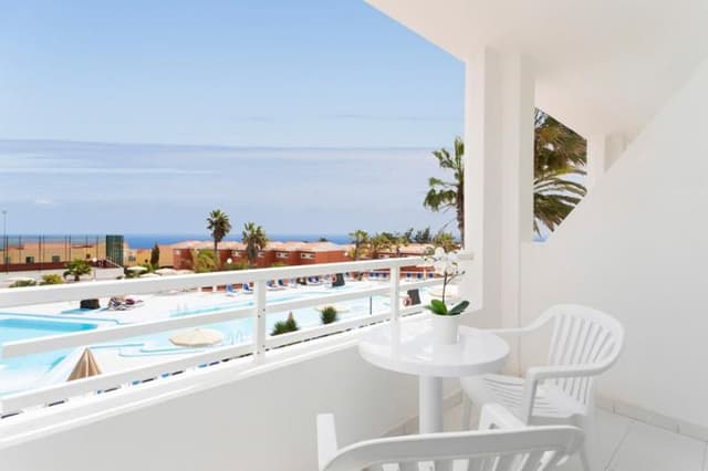 APARTMENT POOL VIEW