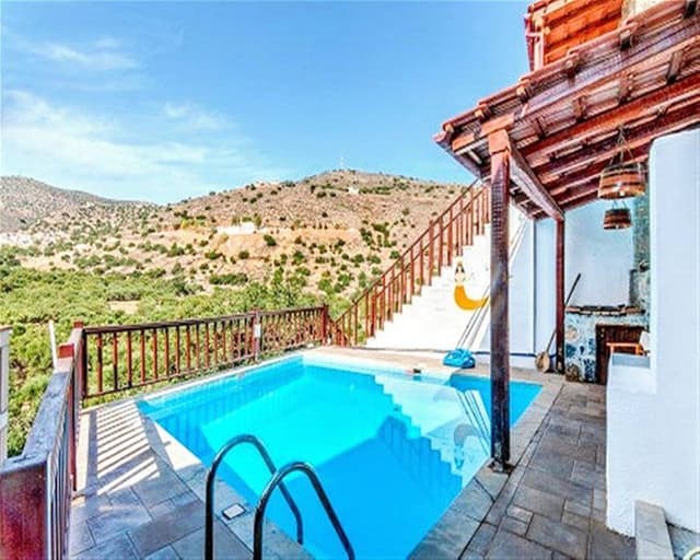 VILLA WITH PRIVATE POOL
