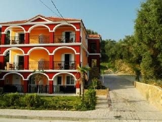 Tsiolis Studios & Apartments1