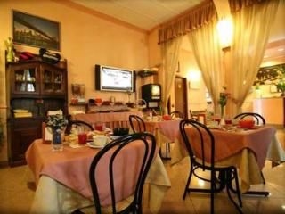 Hotel Piola1