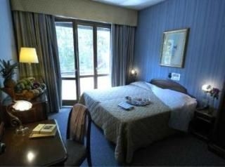 โรงแรมอักกูร์ซิโอ (Hotel Accursio)0