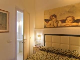 B&B Florence Room1
