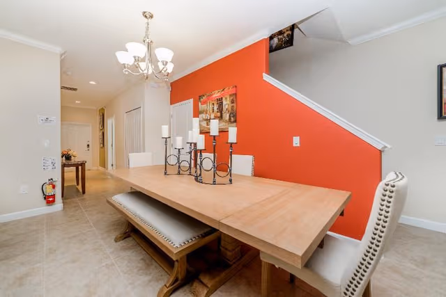 TOWNHOME FIVE BEDROOMS