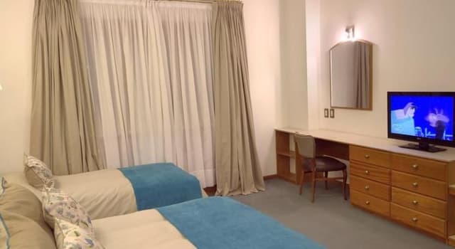 DOUBLE TWO BEDS