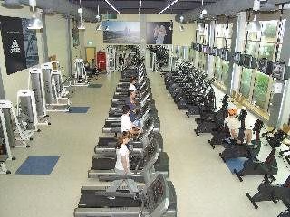 The Palms Beach Hotel & Spa4