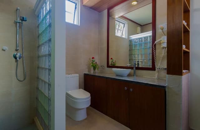 SUITE THREE BEDROOMS