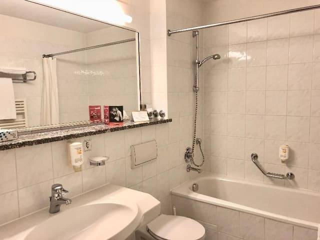 DOUBLE GRAND