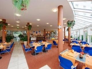 Globana Airport Hotel1