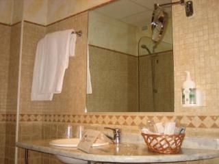Hotel Santiago1