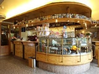 Albergo Alla Campana4