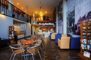 โรงแรมลอฟต์ เลเกียน (Loft Legian Hotel)0