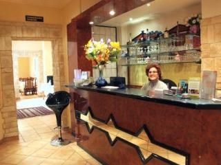Hotel Ariana0