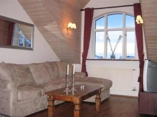 Luna Hotel Apartments & Guesthouse1