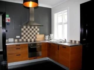 Luna Hotel Apartments & Guesthouse3