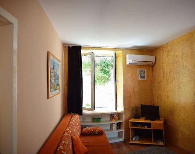 APARTMENT CAPACITY 2