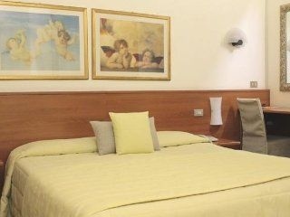 โรงแรมเบอนินา (Hotel Bernina)3