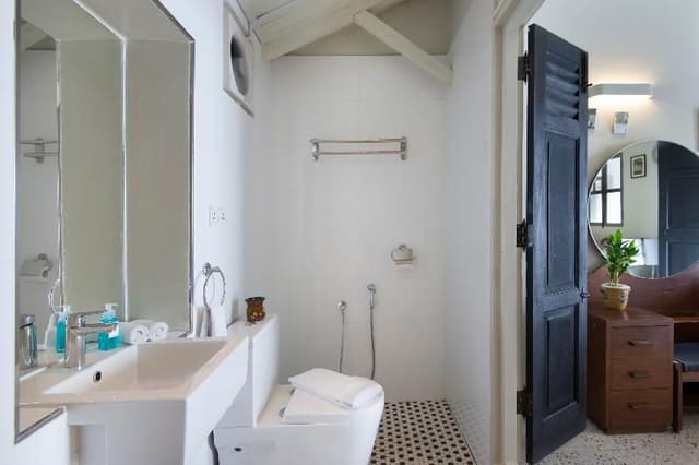 TRIPLE GUEST ROOM